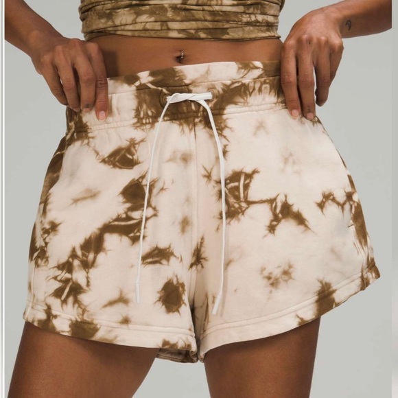 Lululemon shorts - Picture 1 of 9